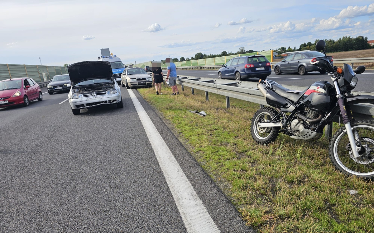 Wypadek na S3. Zderzenie motocyklisty i osobówki